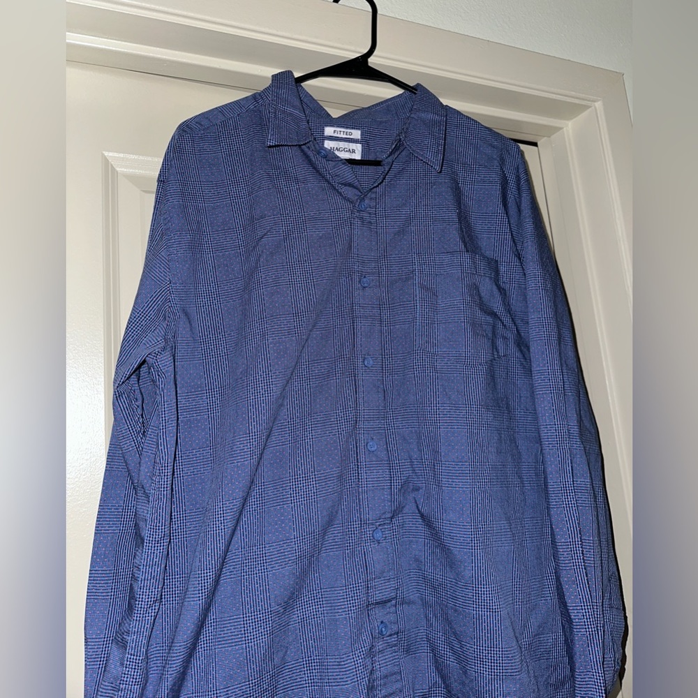 Blue long sleeve Haggar shirt